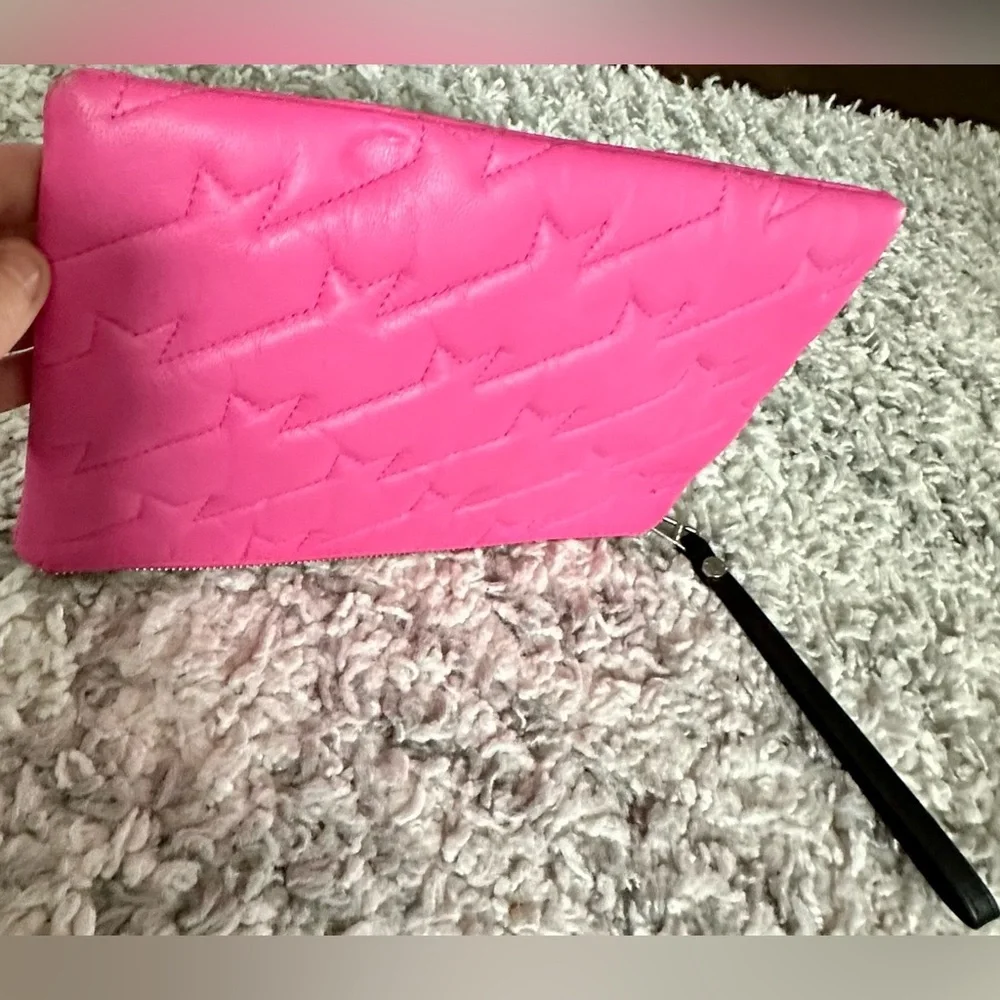 ‼️RARE‼️🎸Zadig & Voltaire🎸🔥NWOT🔥Uma Wing Quilted Leather Wristlet/Clutch in Pink - Picture 12 of 15